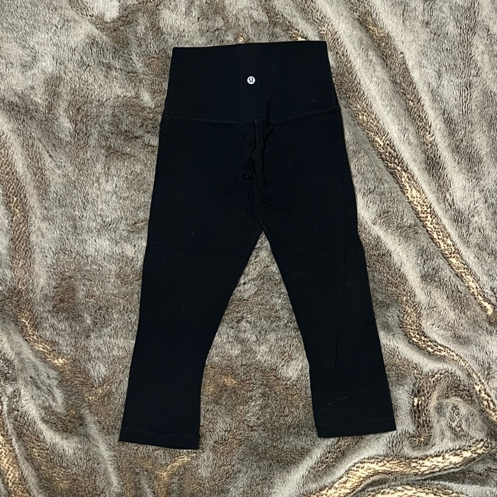 Lululemon mid calf leggings